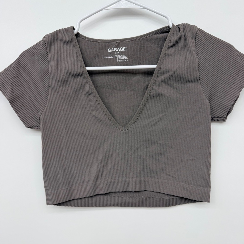 Garage Crop Top Ribbed V-Neck Short Sleeve Women Medium Gray